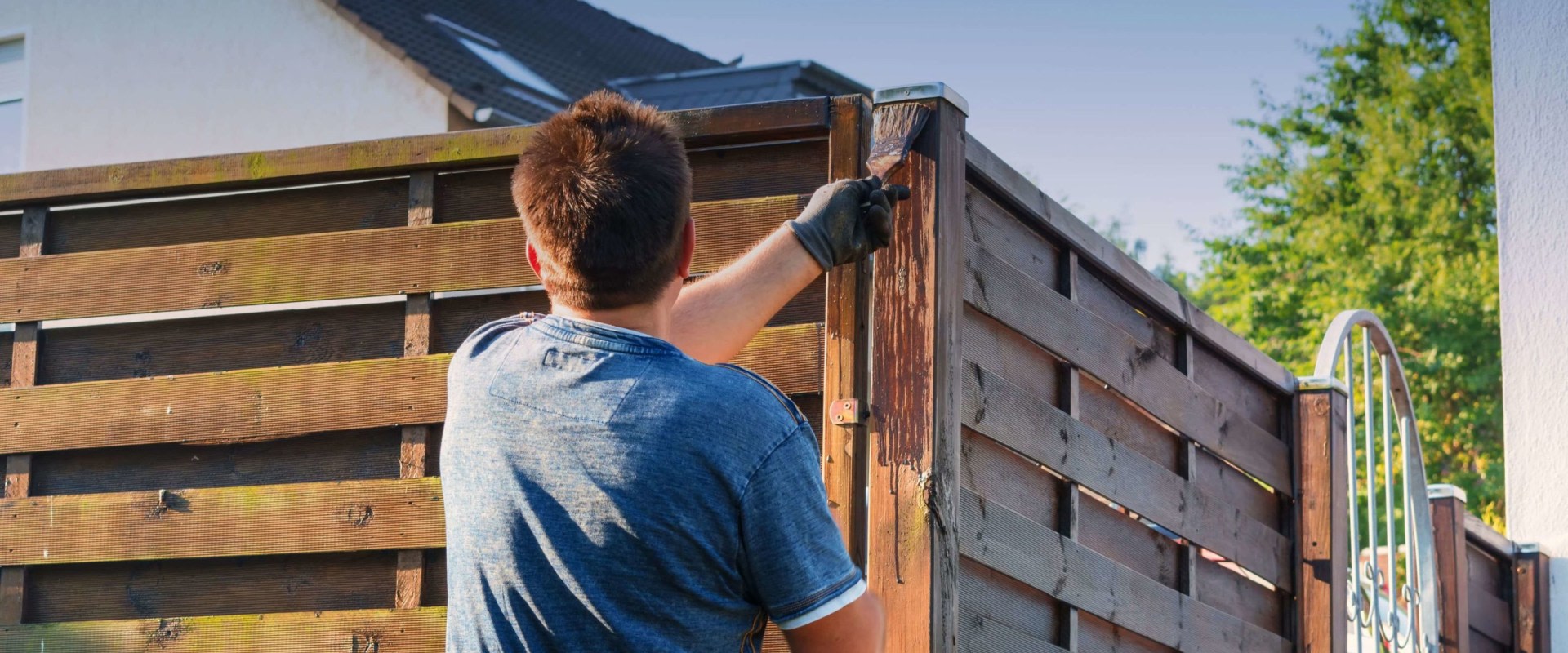 What to Consider When Choosing a Fence Contractor
