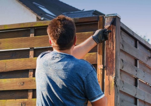What to Consider When Choosing a Fence Contractor